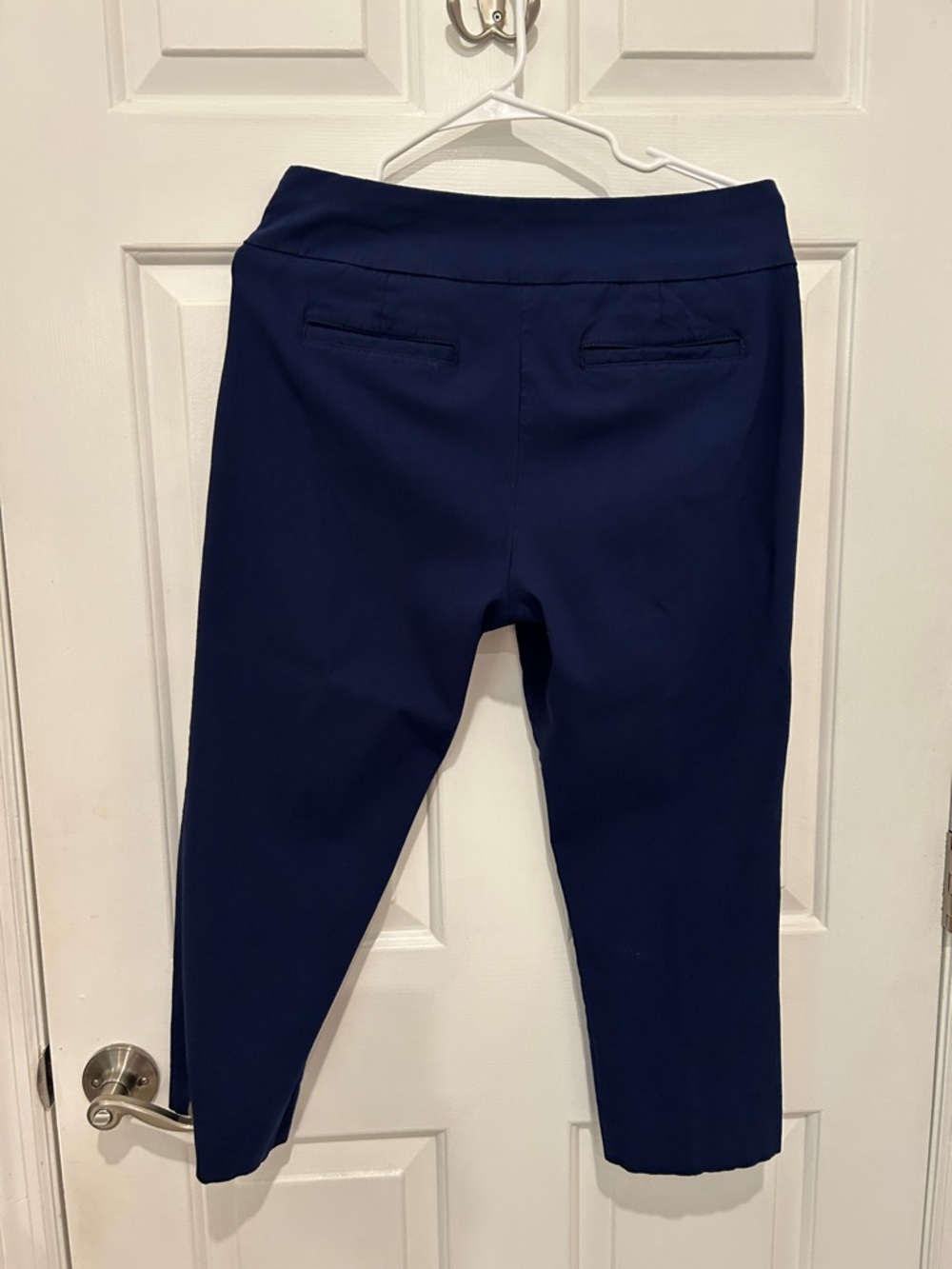 St. John's Bay Navy Blue Capri Pants Size 12 - Picture 3 of 3